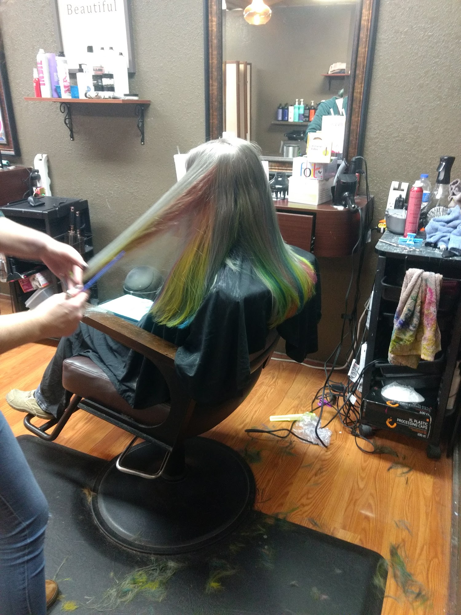 Do or Dye Beauty Bar & Lounge 102 Douglas St, Robinson Illinois 62454