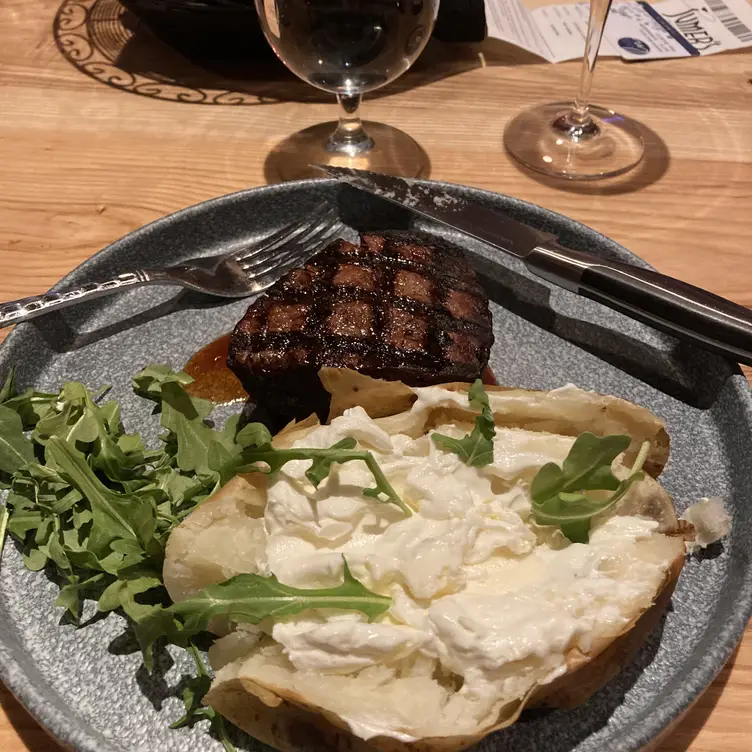 Photo credit: opentable