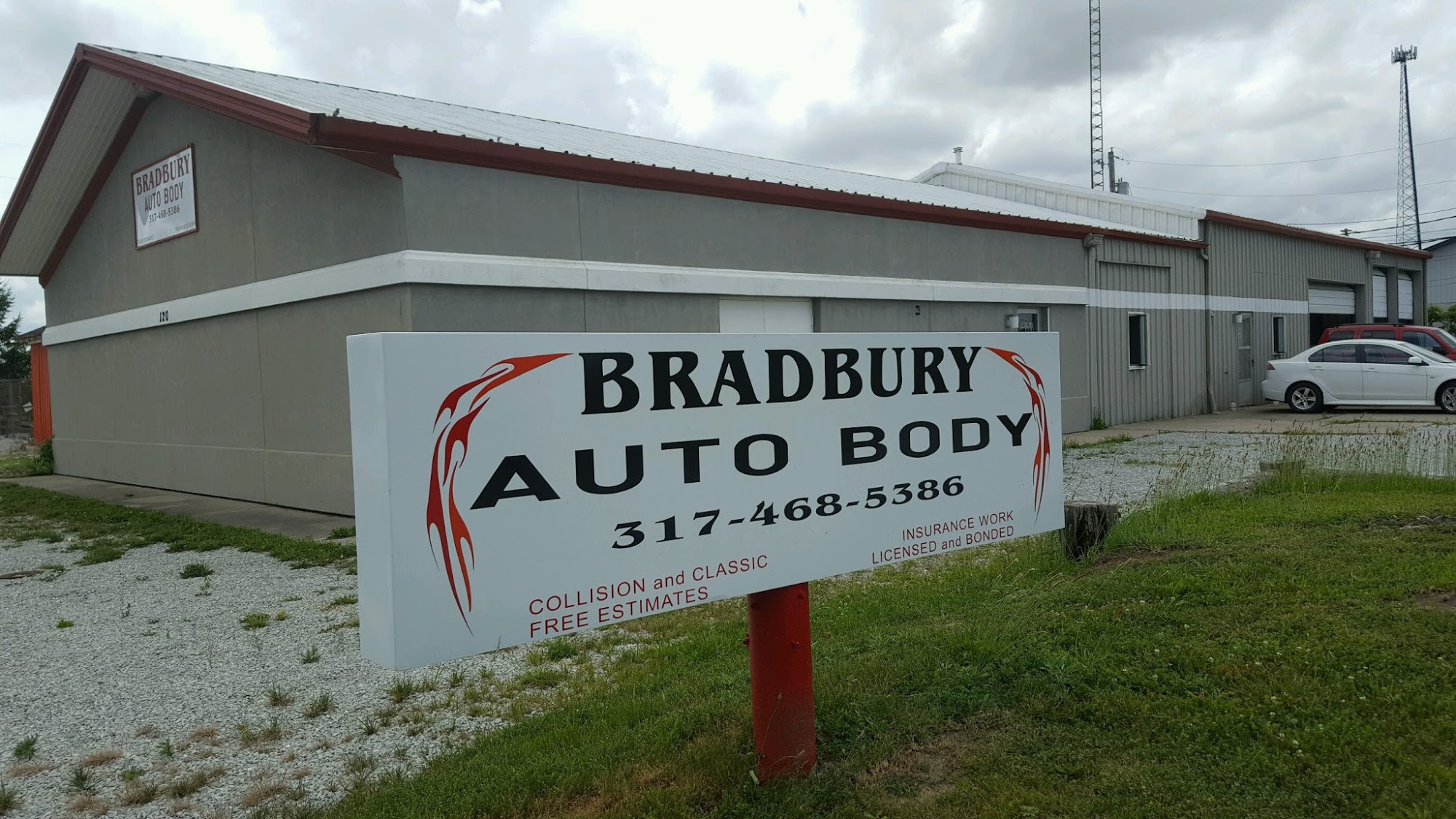 Bradbury Auto Body