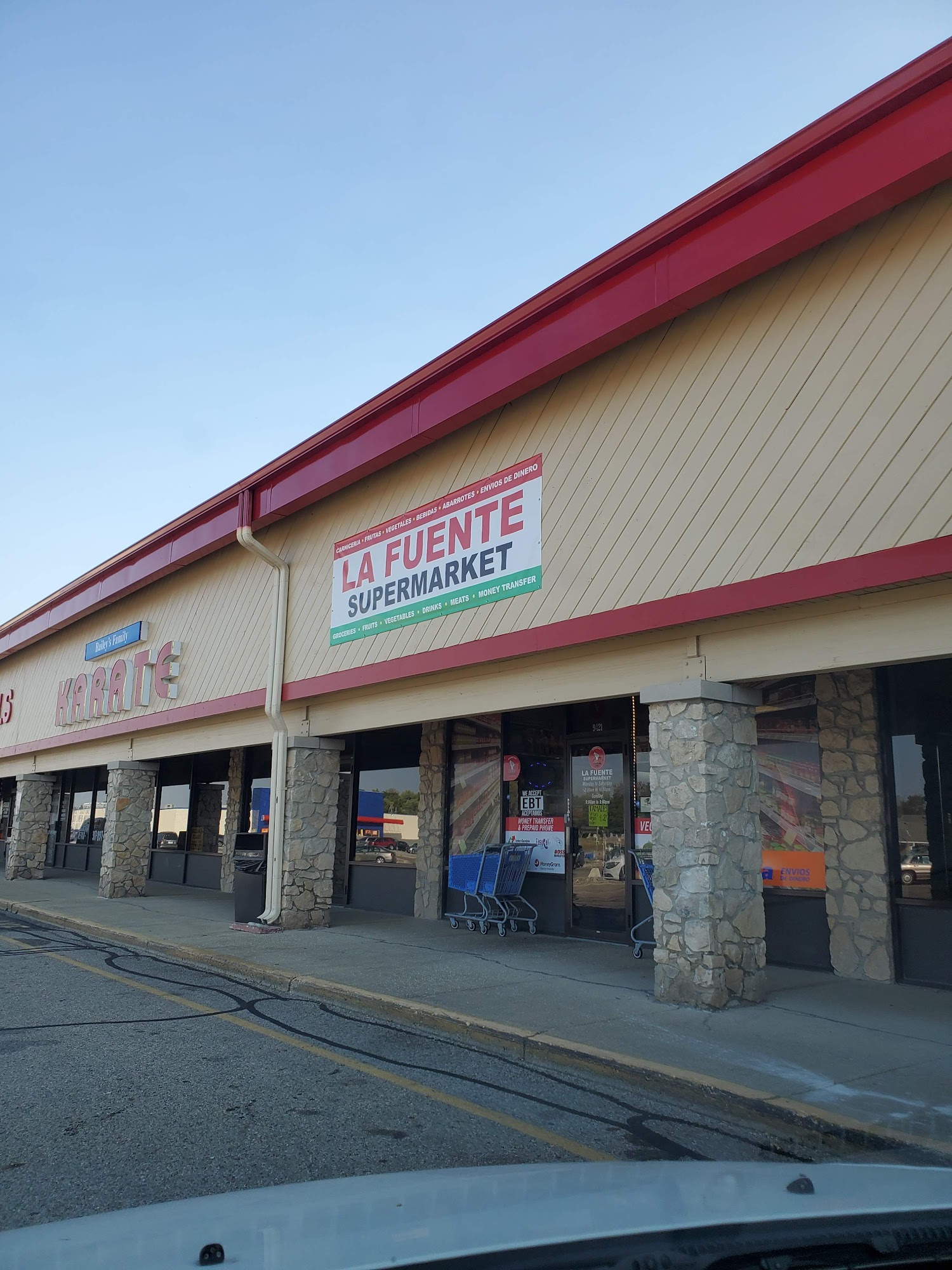 La Fuente Supermarket