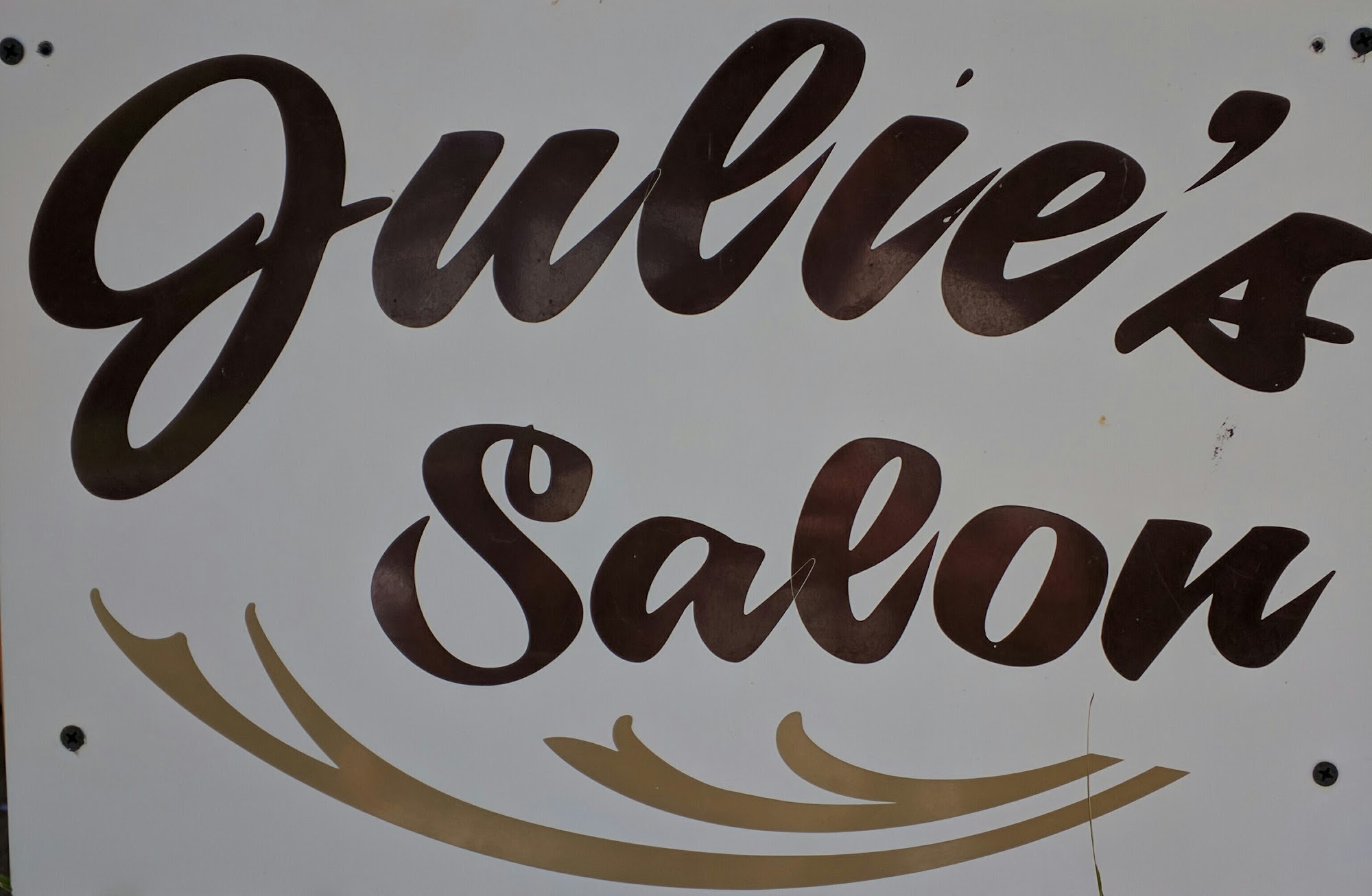 Julie's Salon 111 W 24th St, North Newton Kansas 67117
