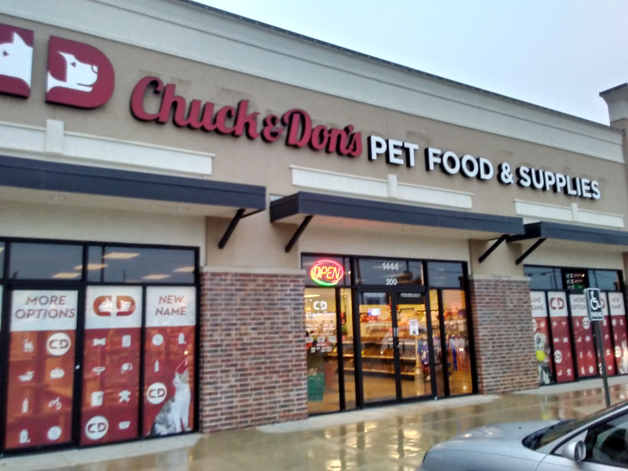 Chuck & Don's Pet Food & Supplies