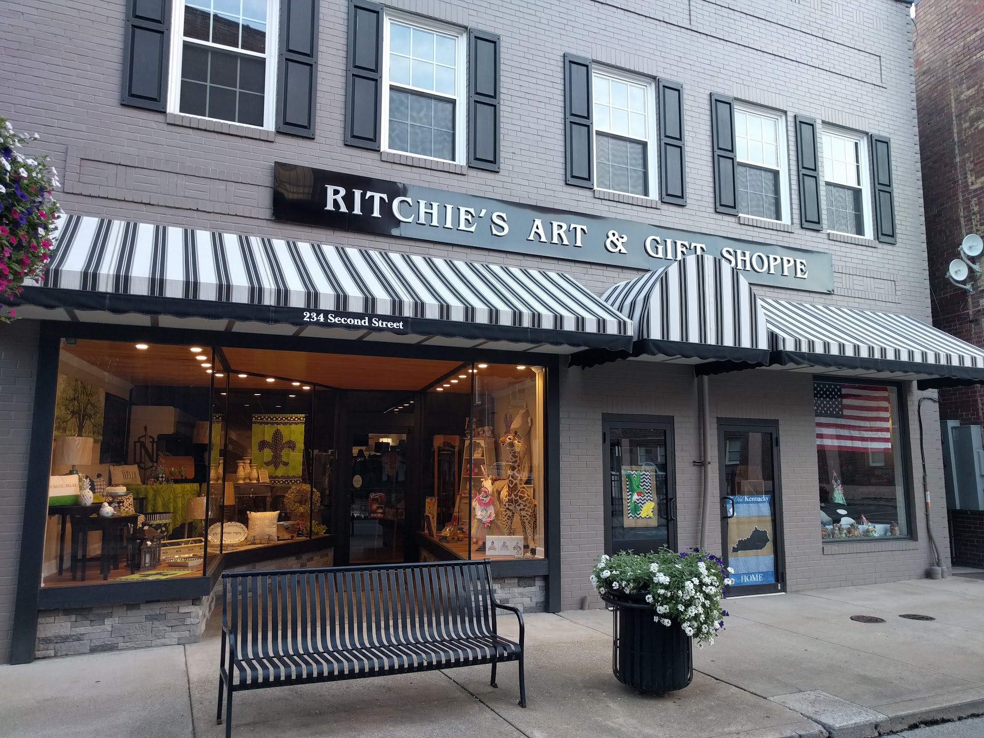 Ritchie's Art and Gift Shoppe