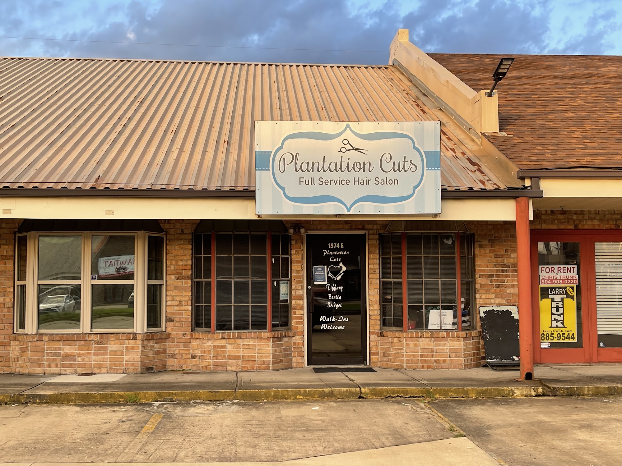 Plantation Cuts 1974 Ormond Blvd e, Destrehan Louisiana 70047