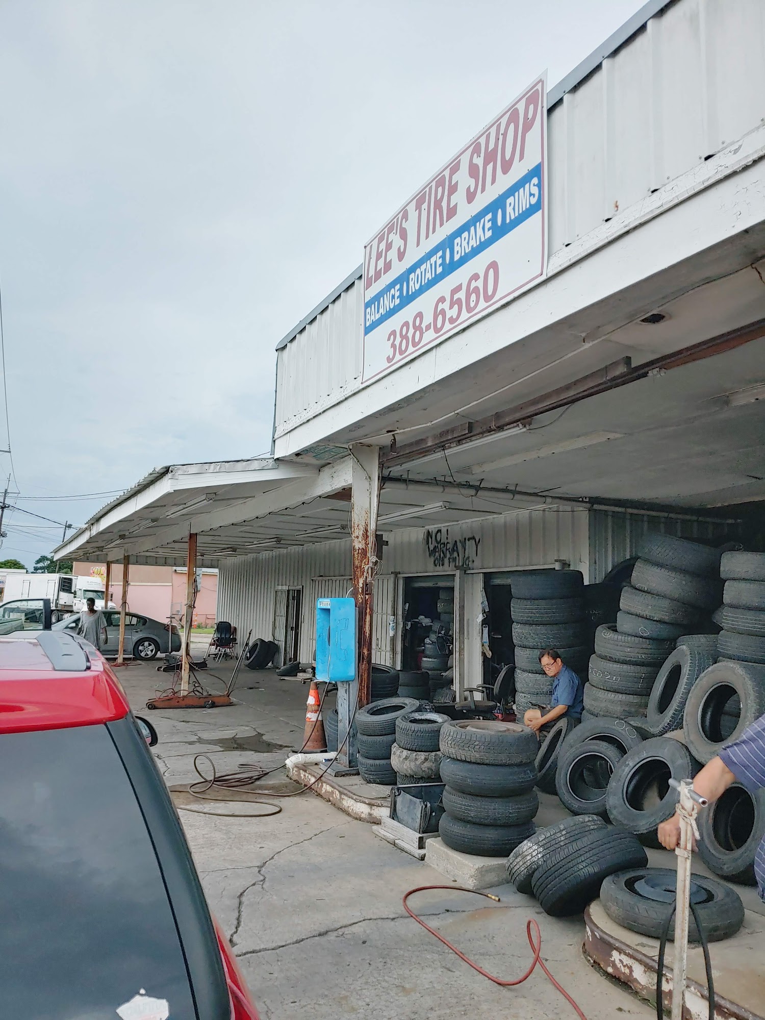 Lee's Tire Shop