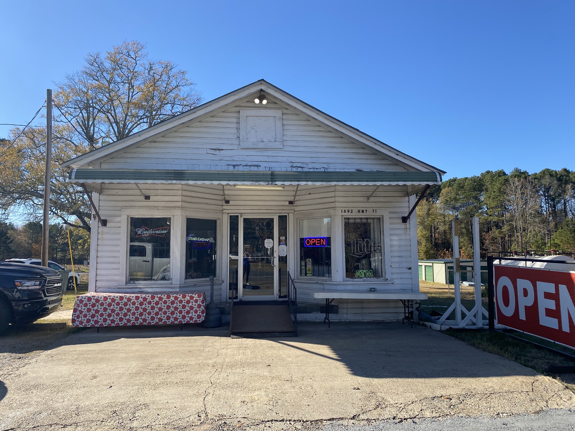 Crossroads Country Store