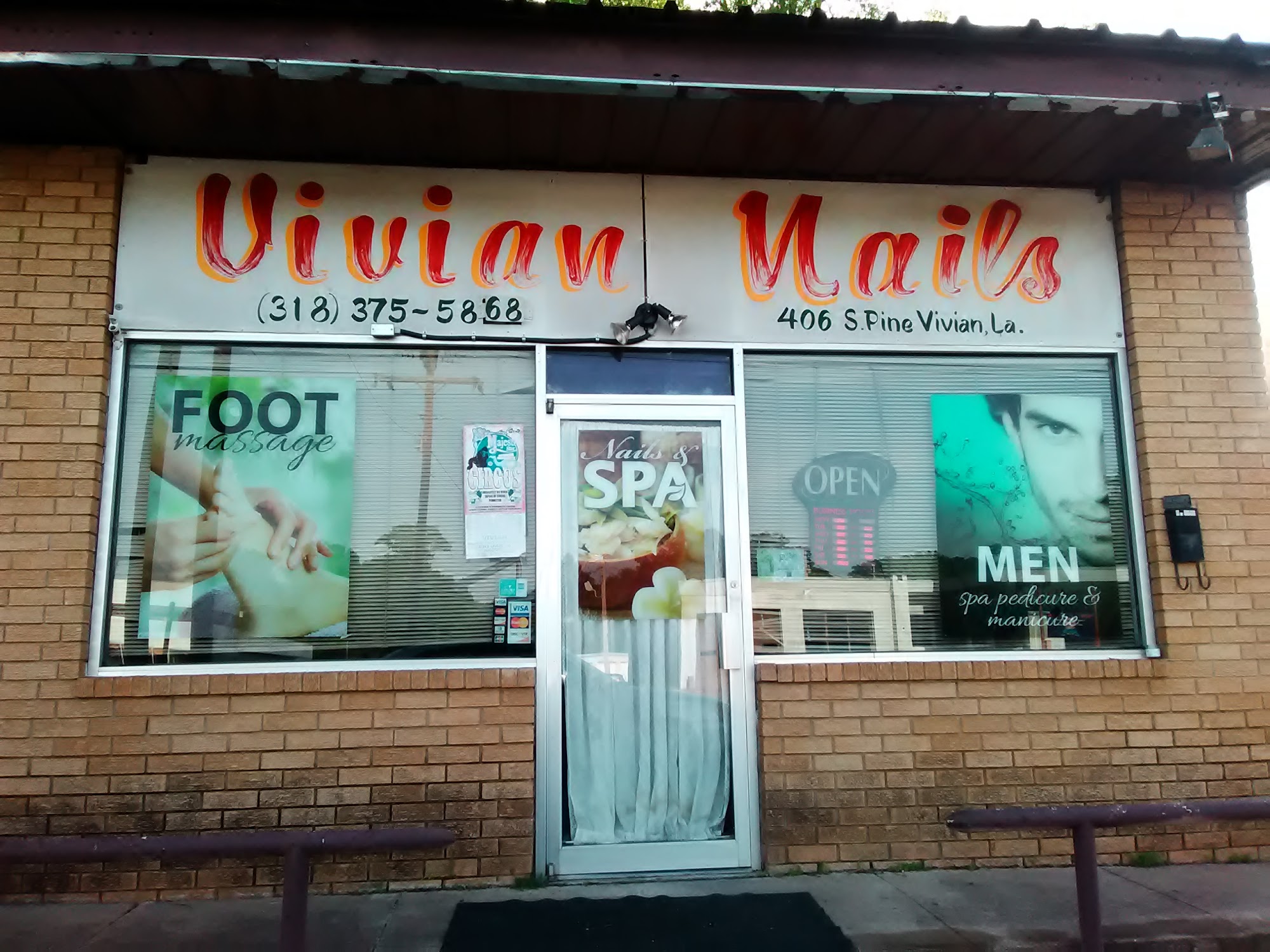 Vivian Nails 406 S Pine St, Vivian Louisiana 71082