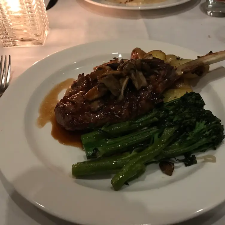 Photo credit: opentable