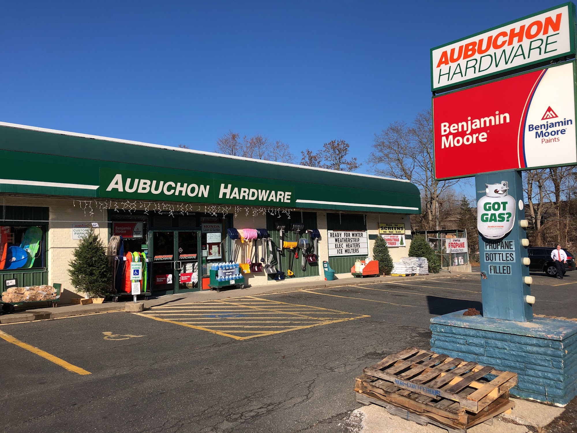 Aubuchon Hardware