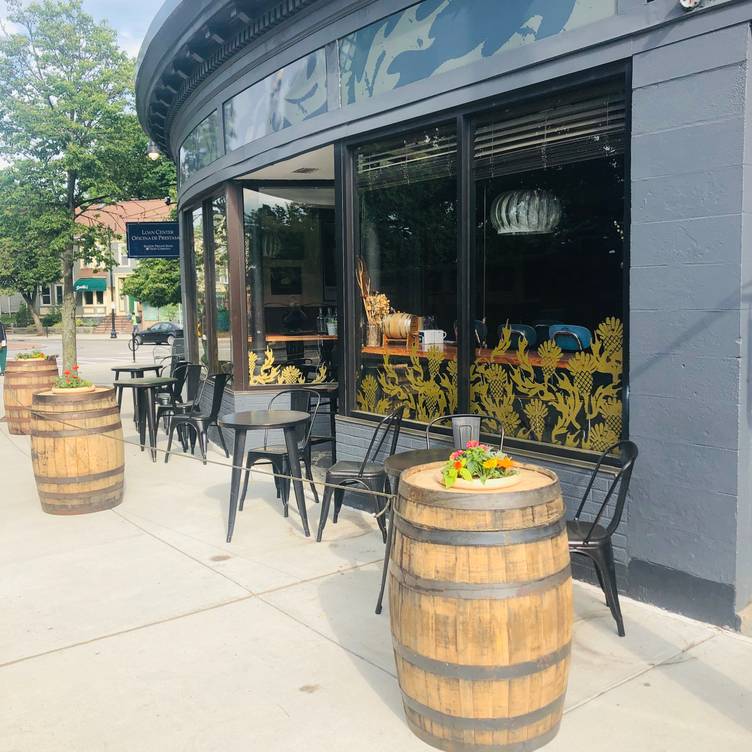 Photo credit: opentable
