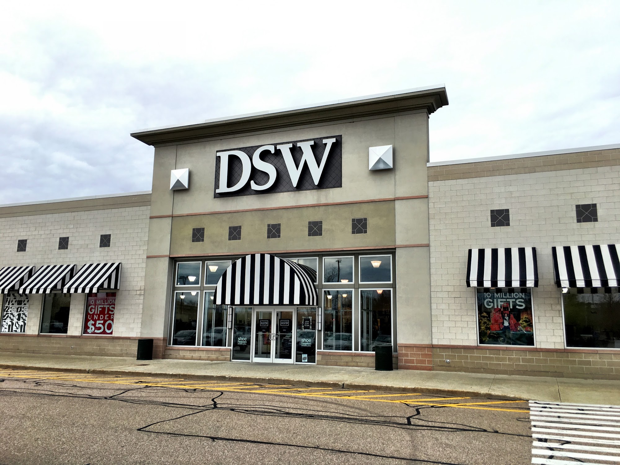 DSW Designer Shoe Warehouse