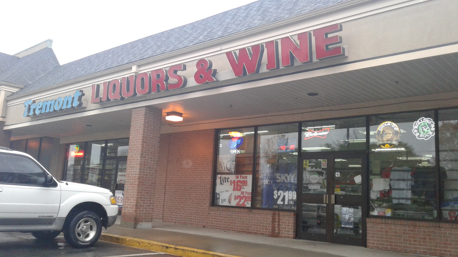 Tremont Liquors & Wine