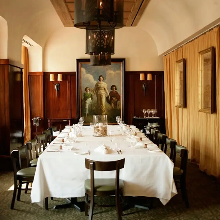 Photo credit: opentable