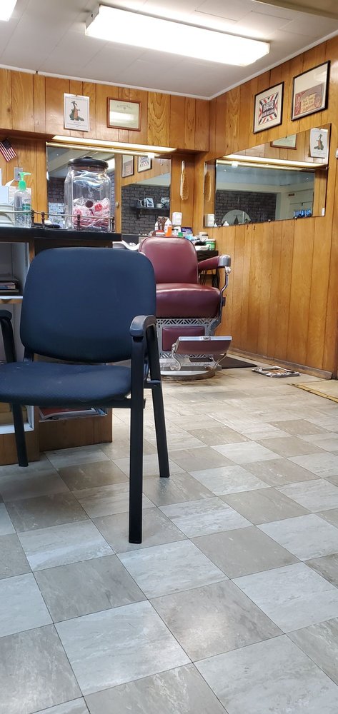 Country Gentlemen Barber Shop 9880 Main St, Damascus Maryland 20872
