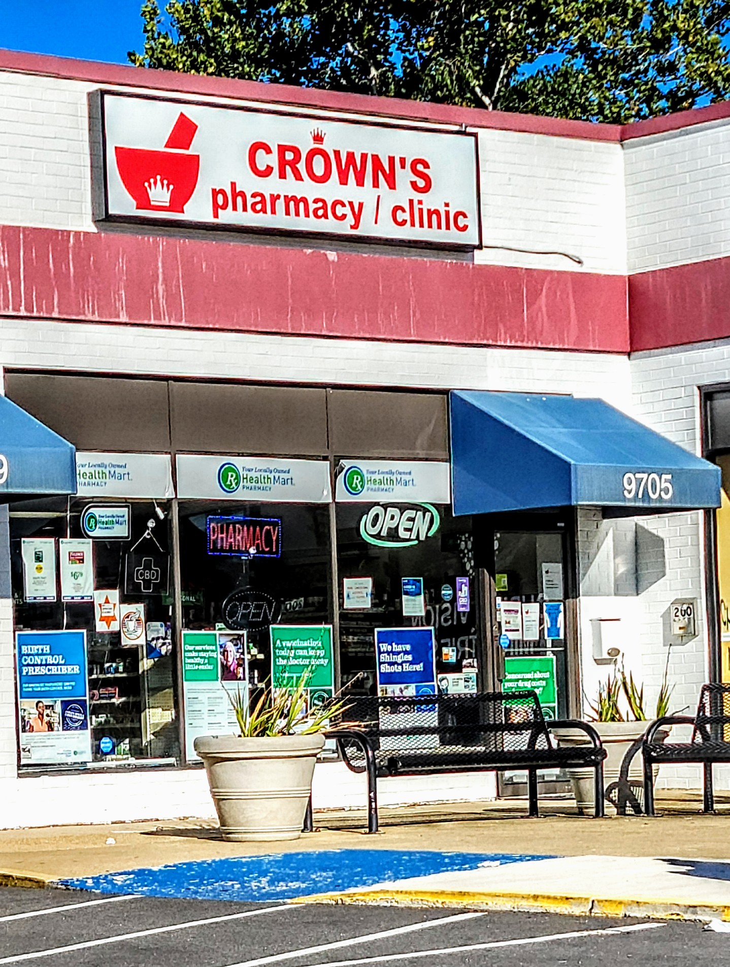 Crowns Pharmacy and Clinic
