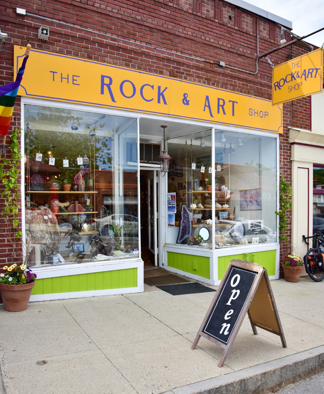 The Rock and Art Shop
