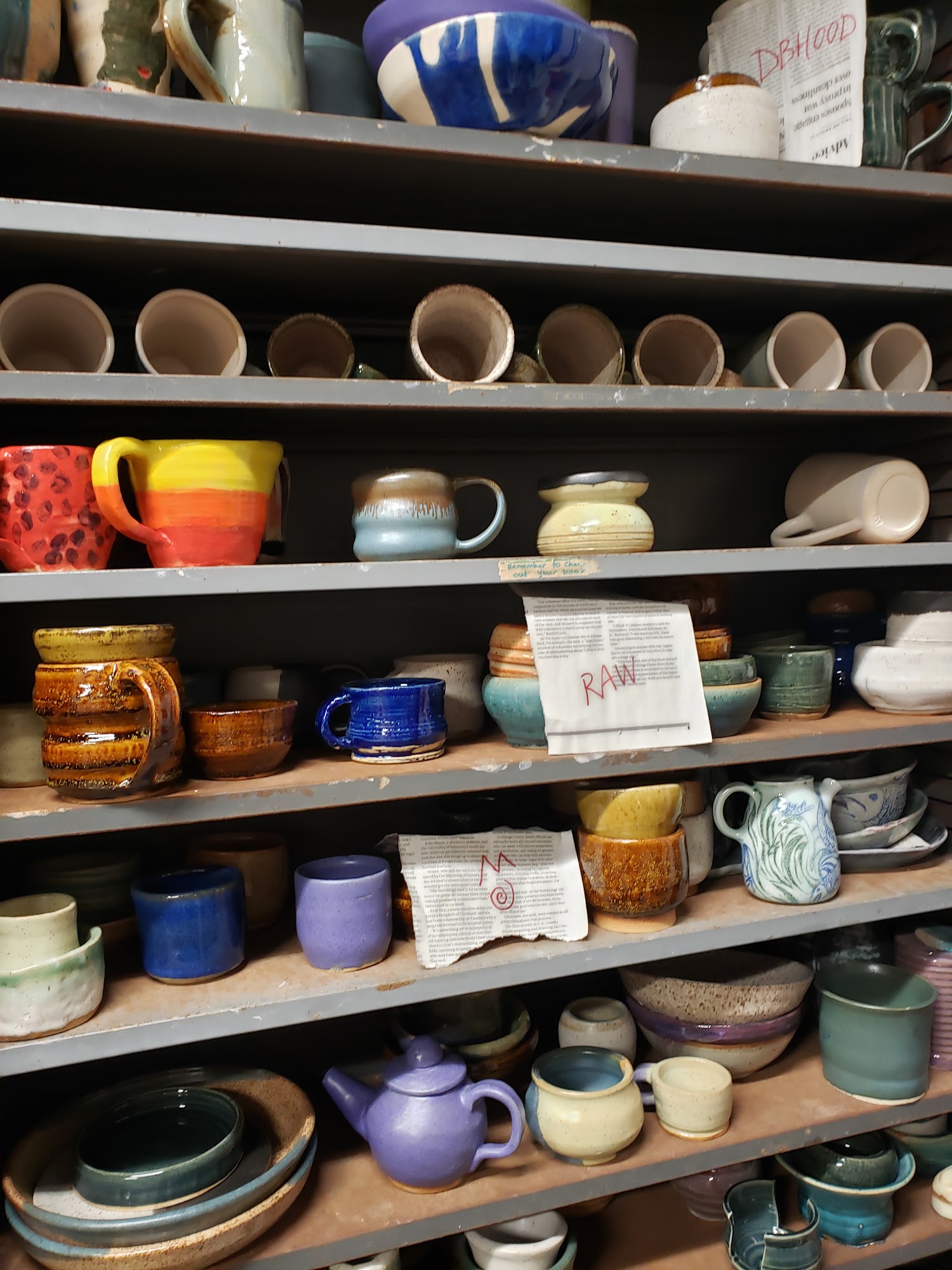 Yourist Pottery Studio