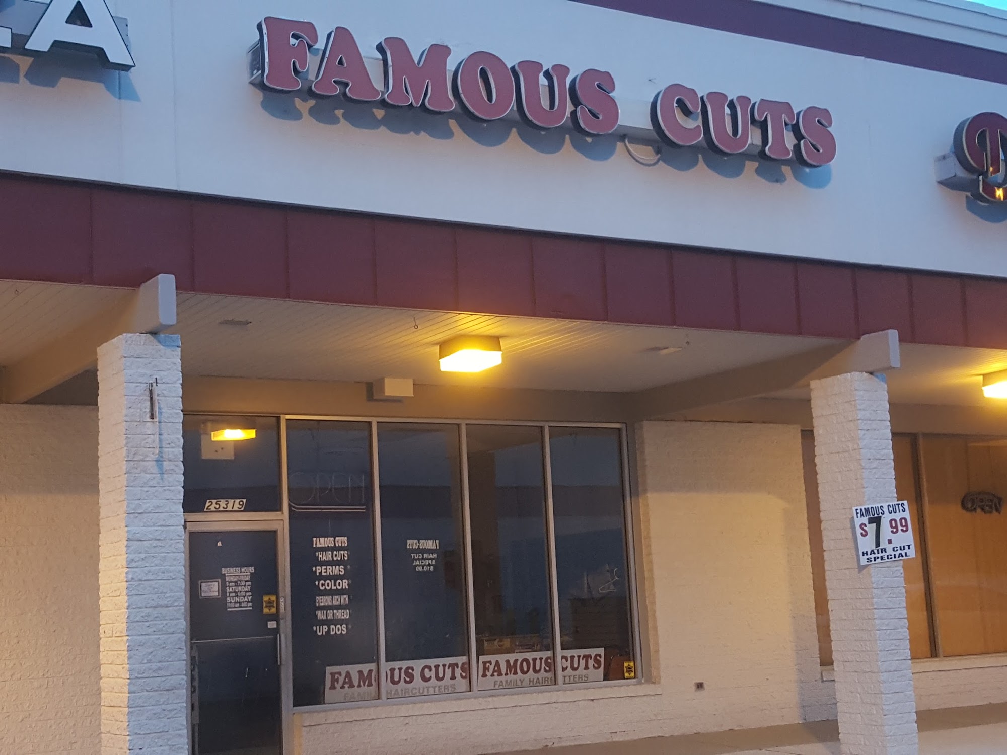 Famous Cuts 25319 Van Dyke Ave, Center Line Michigan 48015