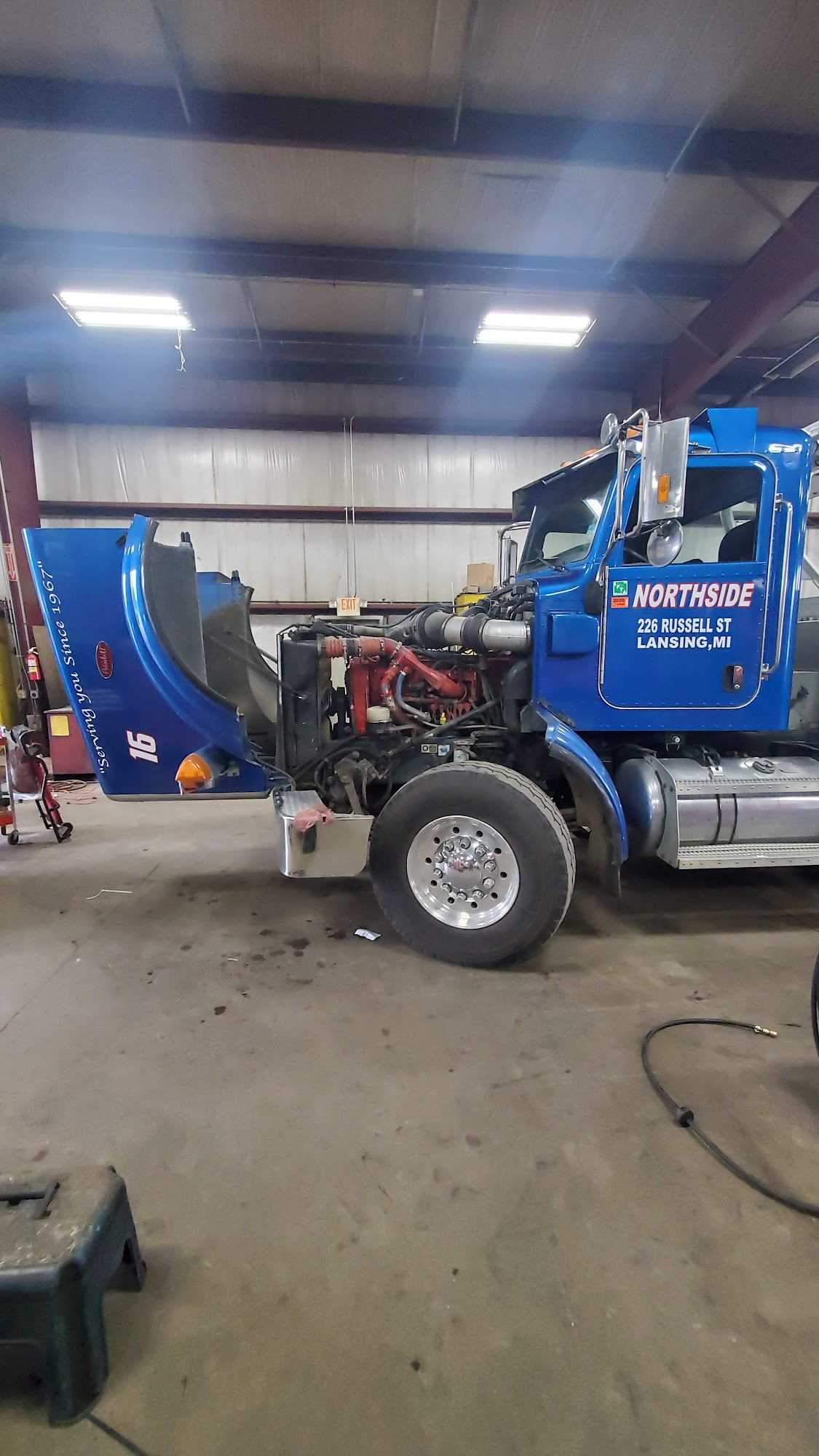 Northside Service Inc. 24 HOURS A DAY TOWING