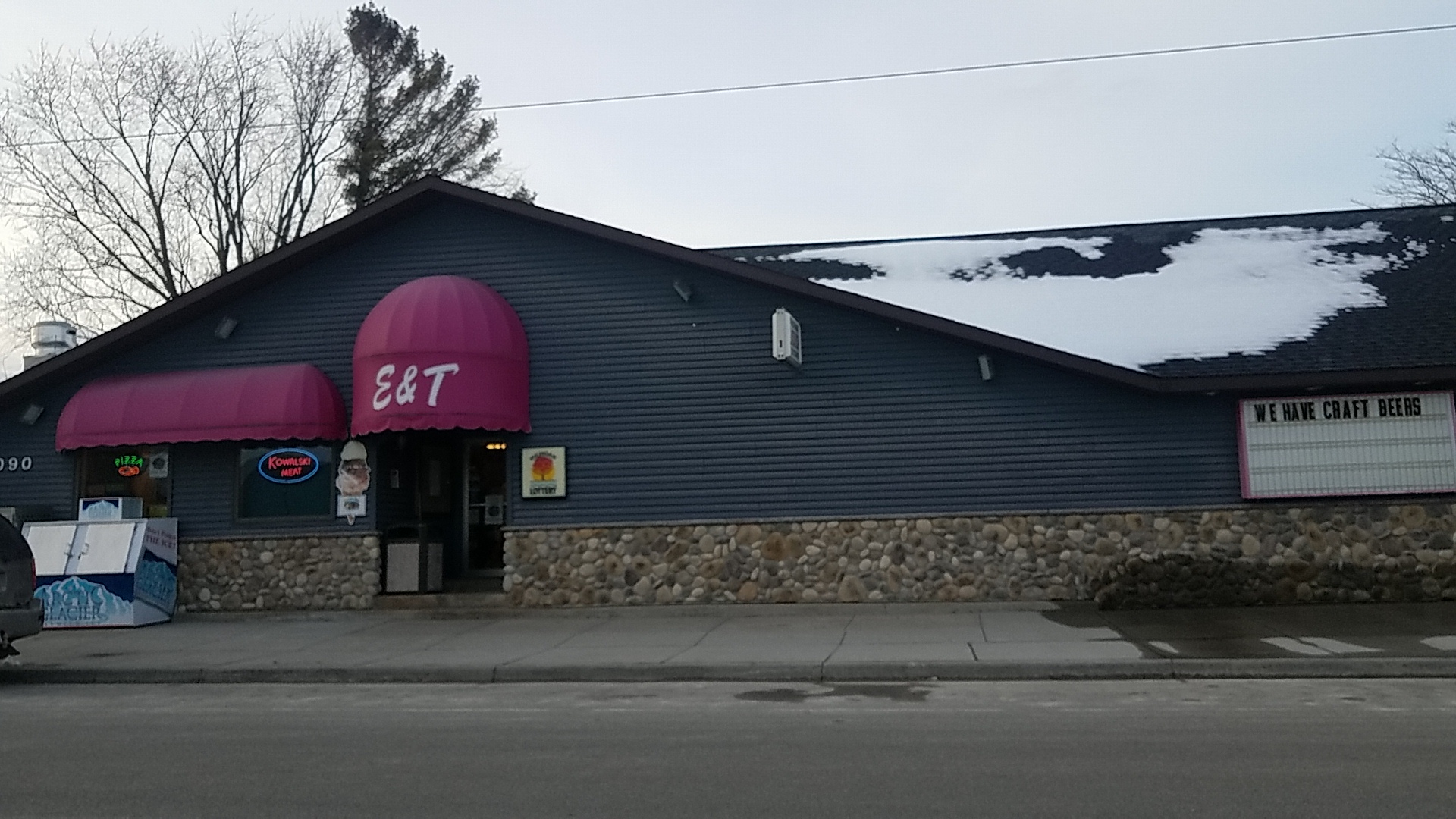 E & T Party Store