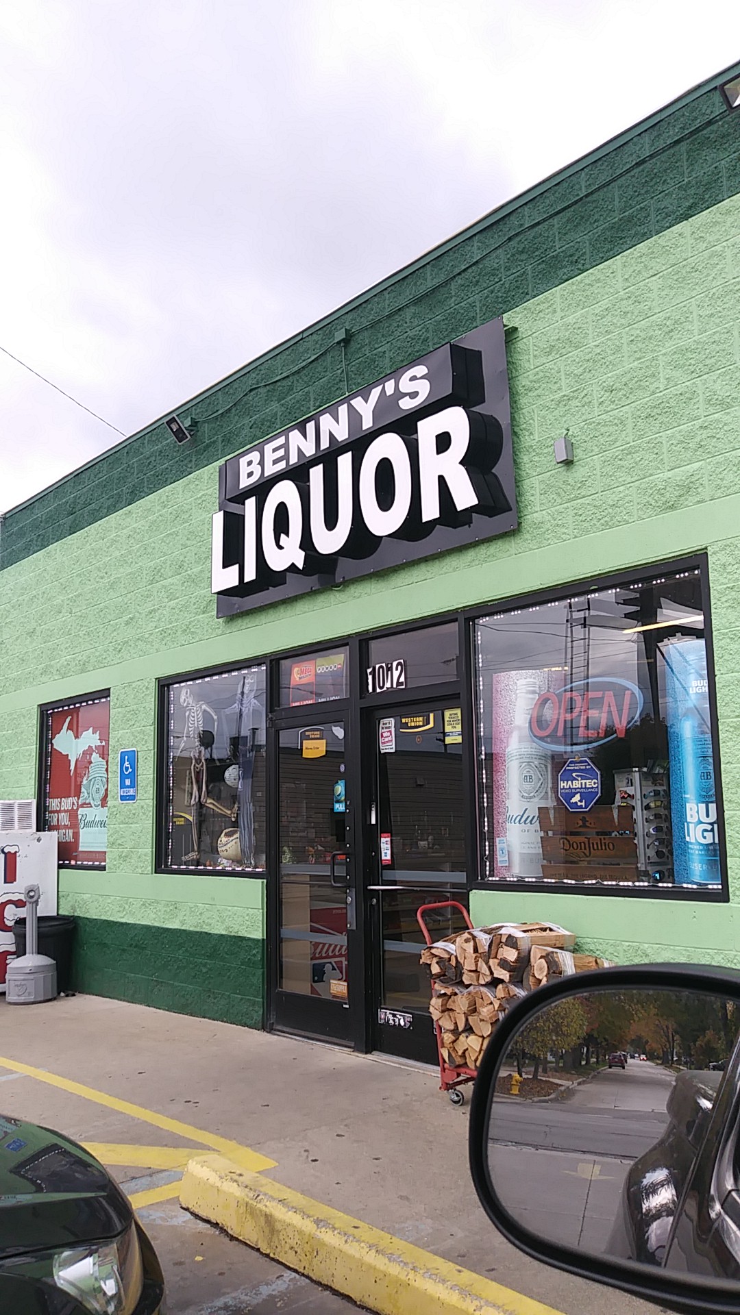 Benny's Liquor Shoppe