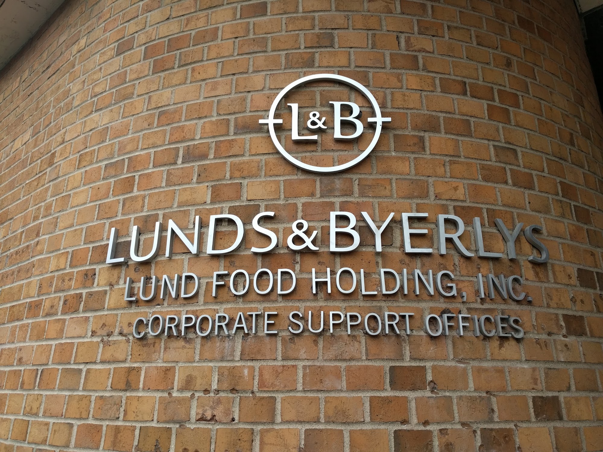 Lund Food Holdings Inc