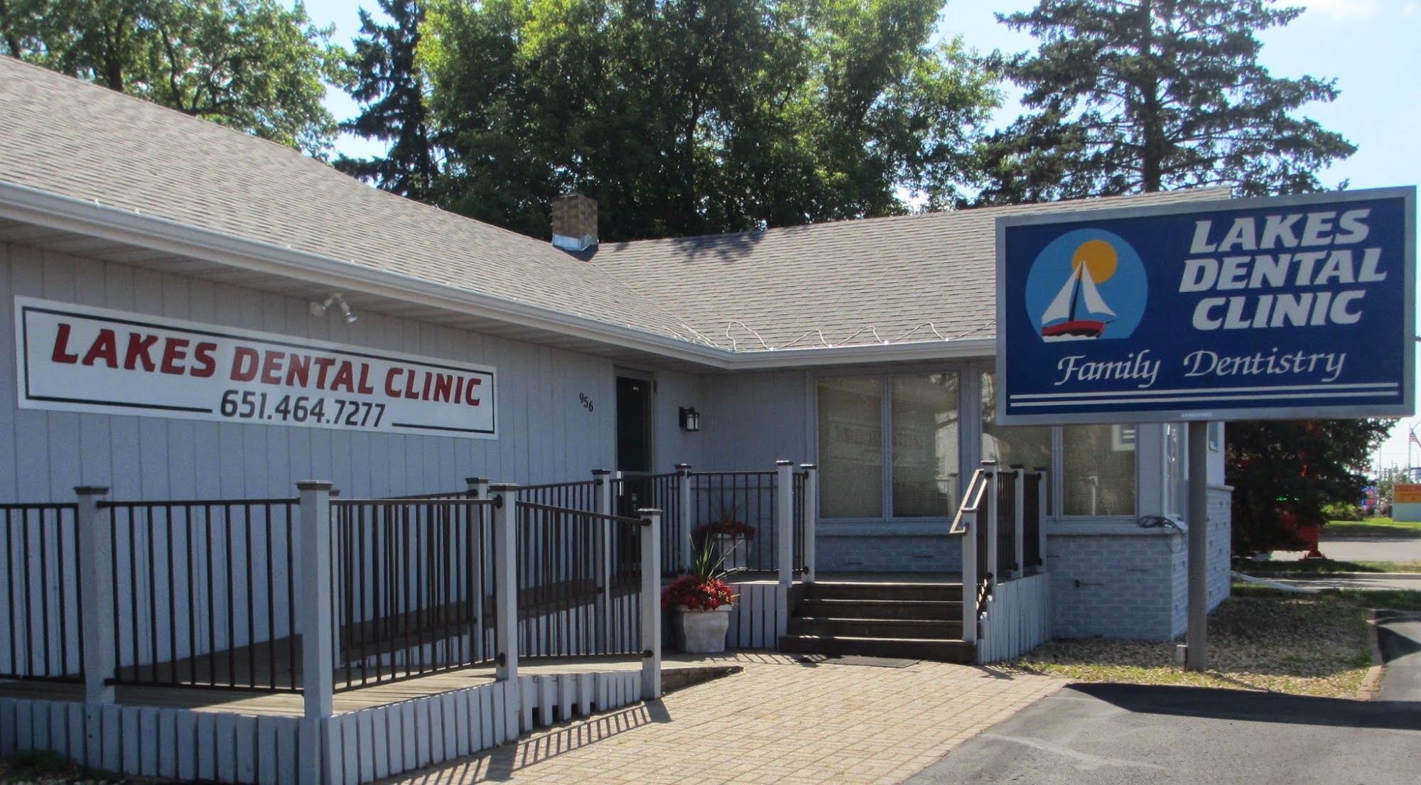 Lakes Dental Clinic