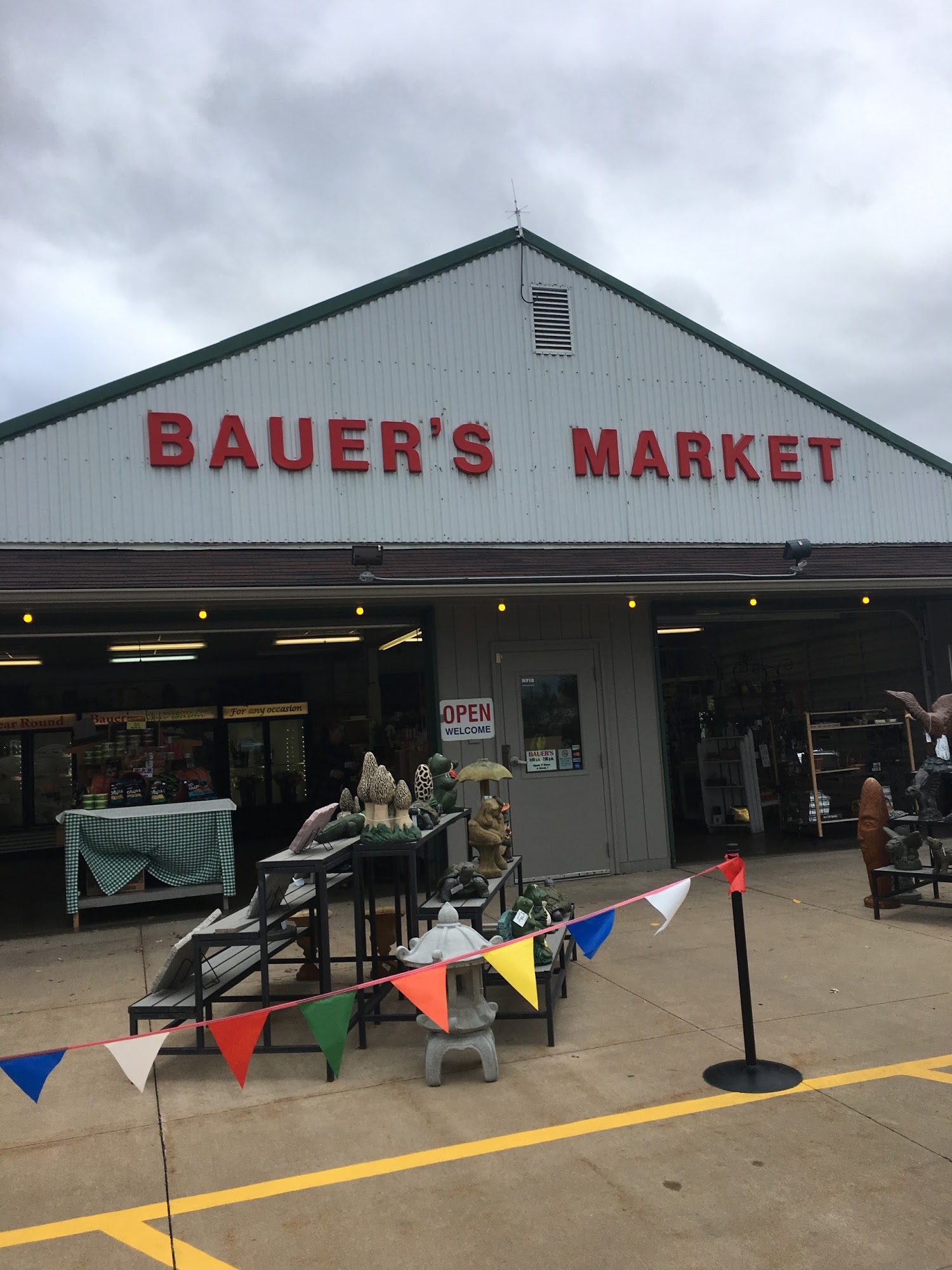 Bauer's Market & Garden Center