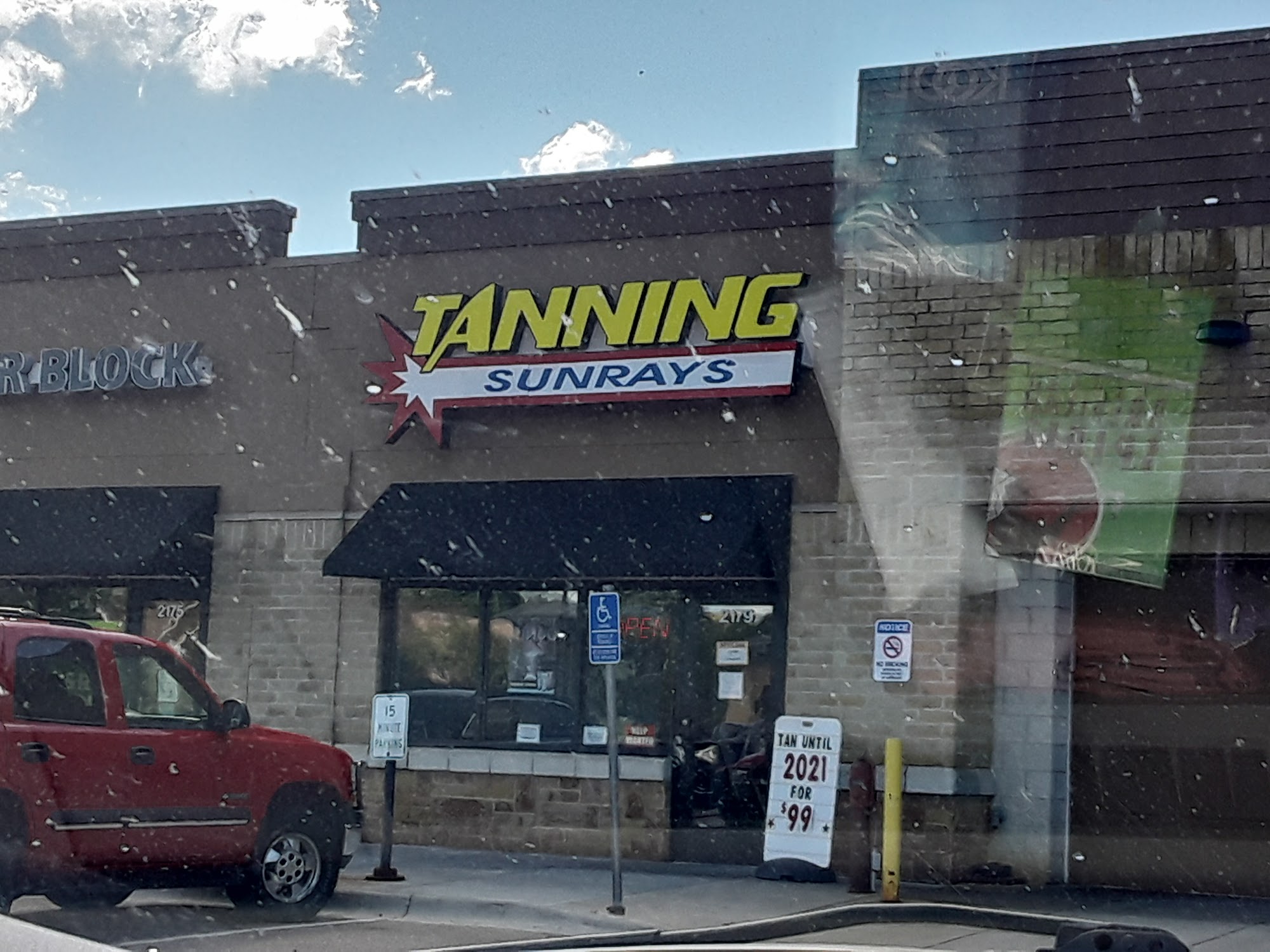 Sunrays Tanning Center