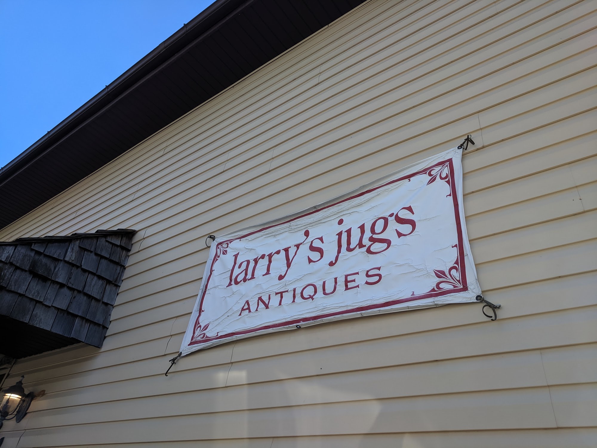 Larry's Jugs & Antiques