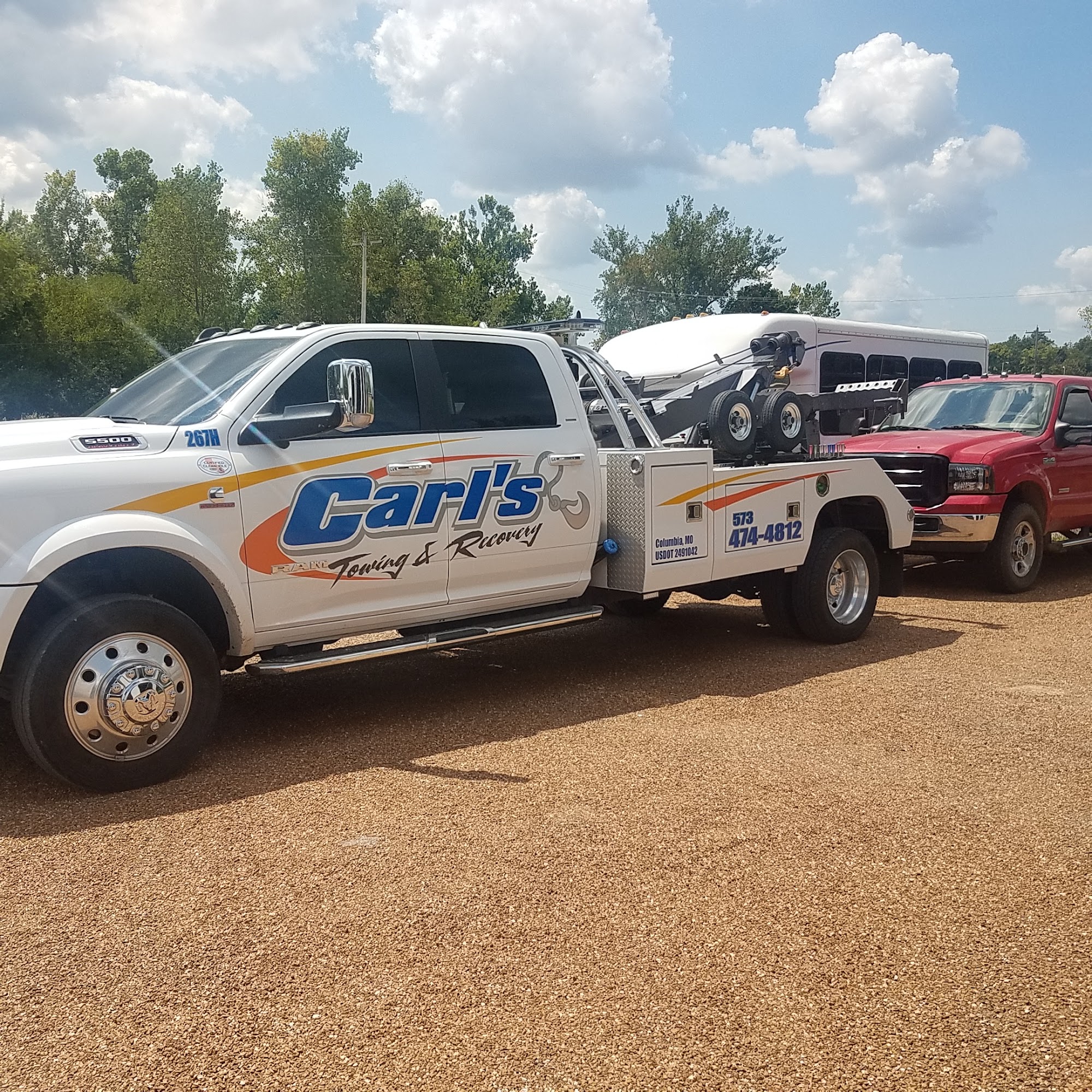 Carl's Towing & Recovery