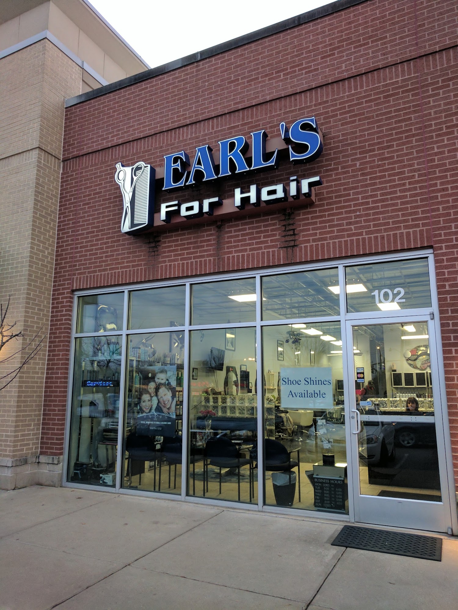 Earl's For Hair