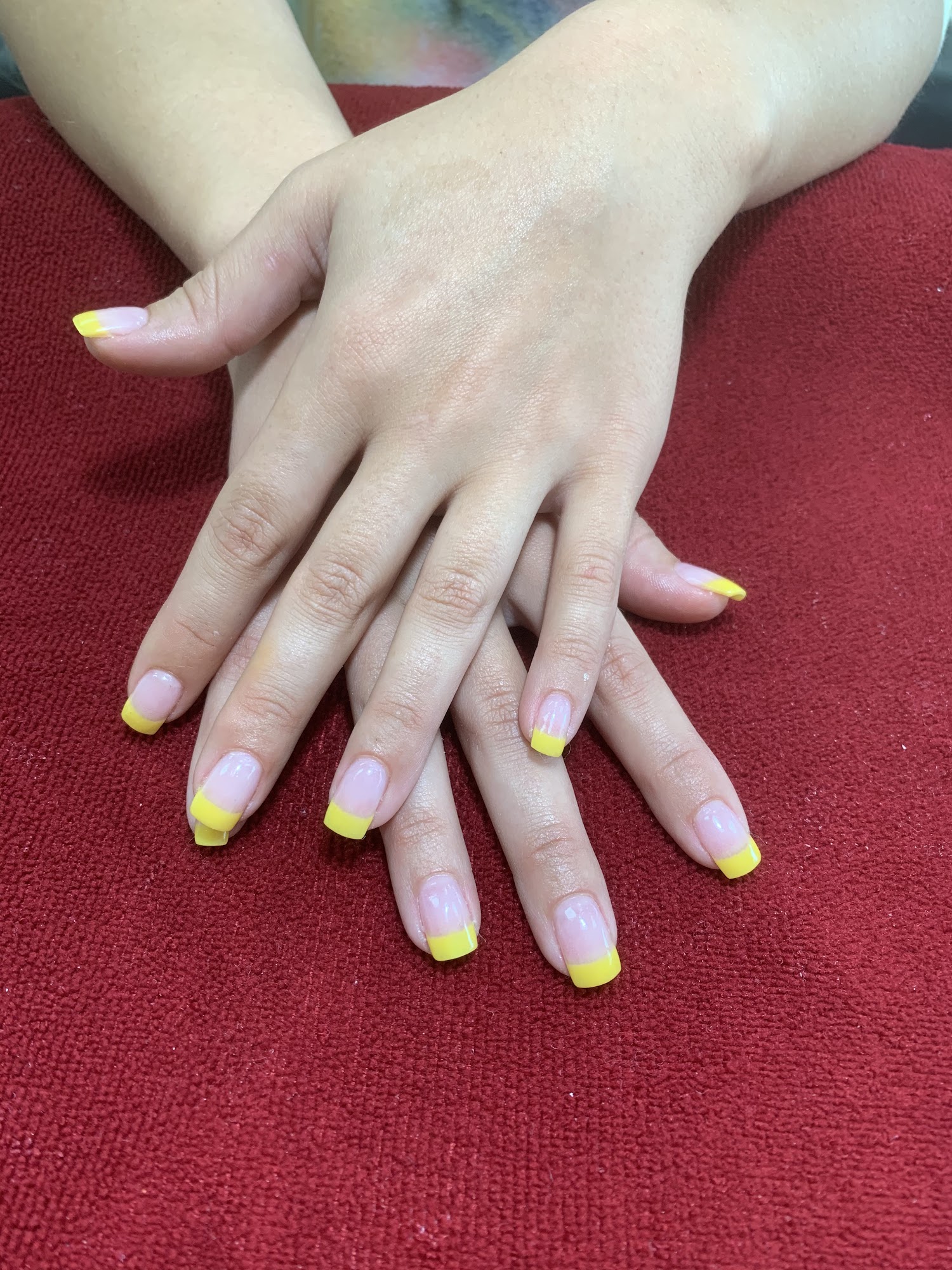 Lady's nails