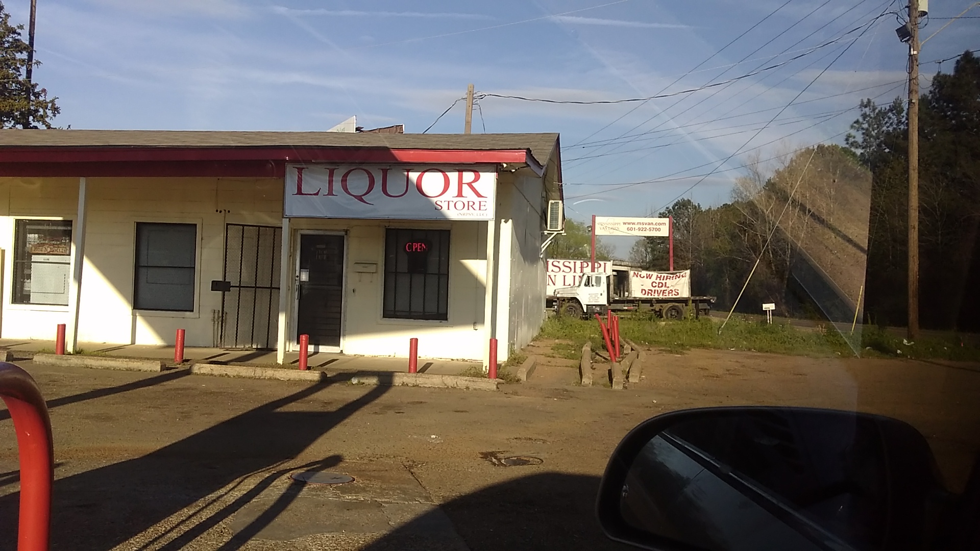Liquor & wine store