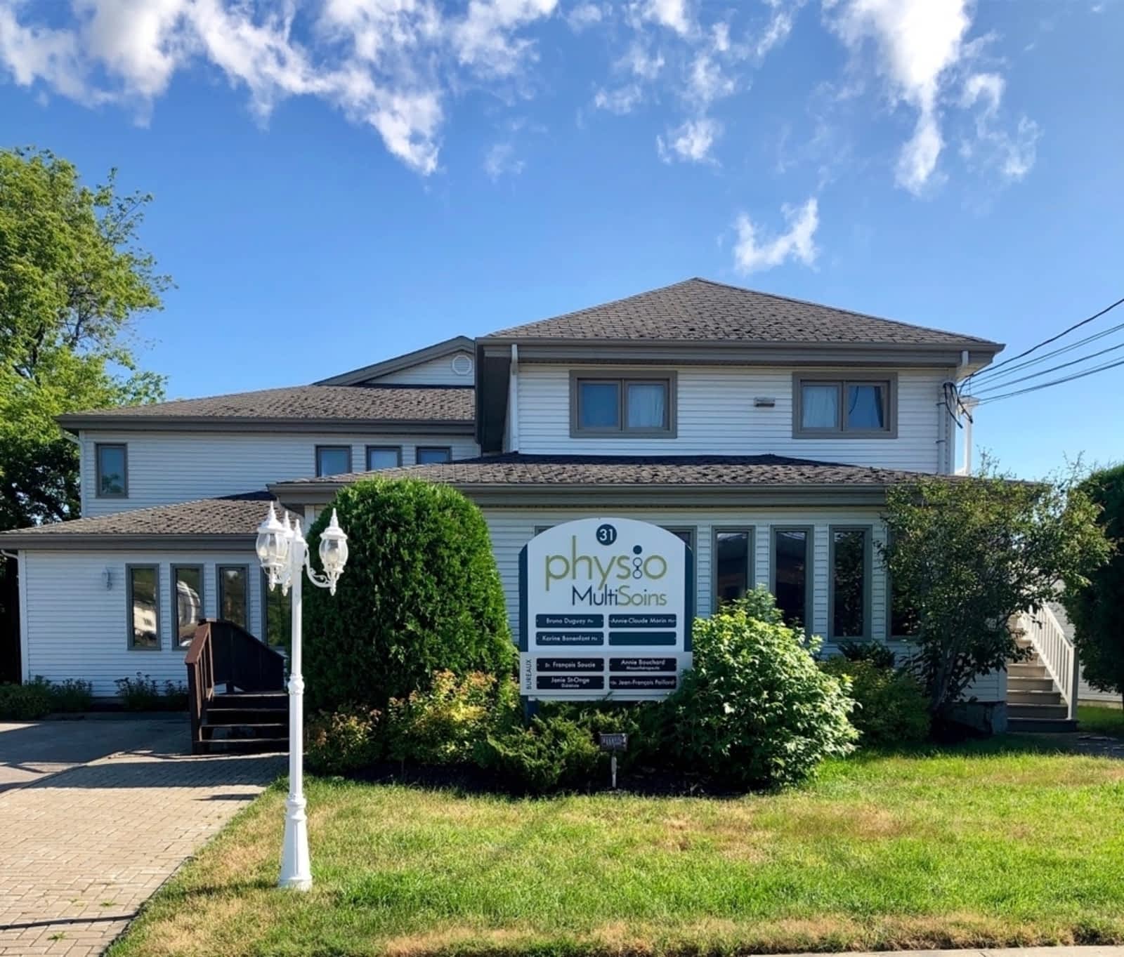 Photo credit: yellowpages.ca