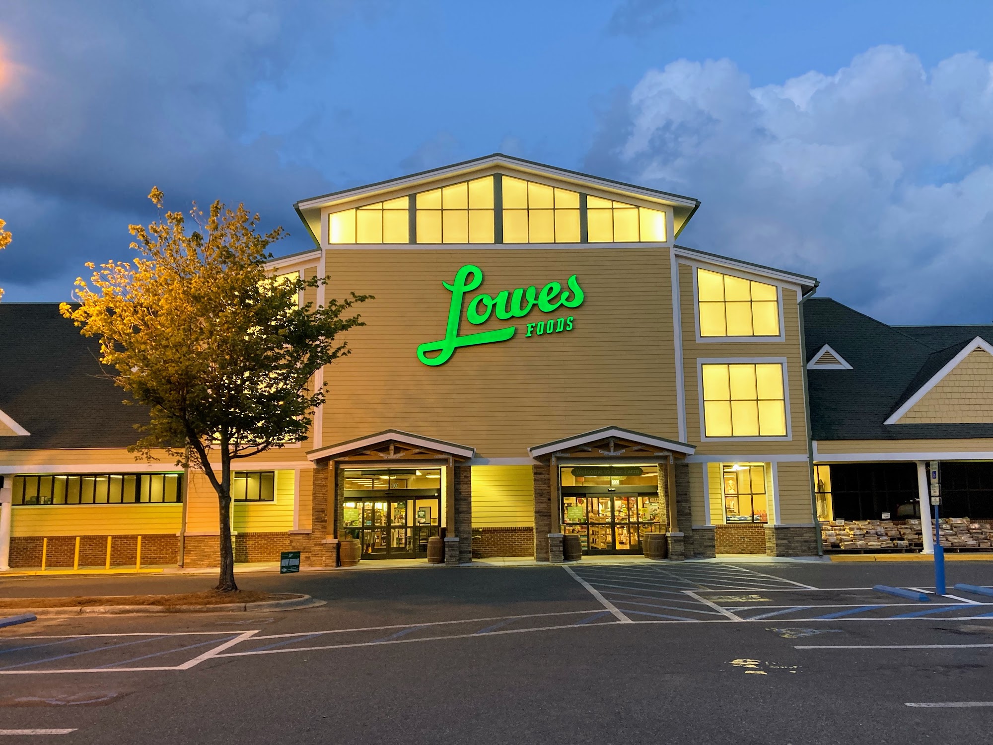 Lowes Foods of Chapel Hill