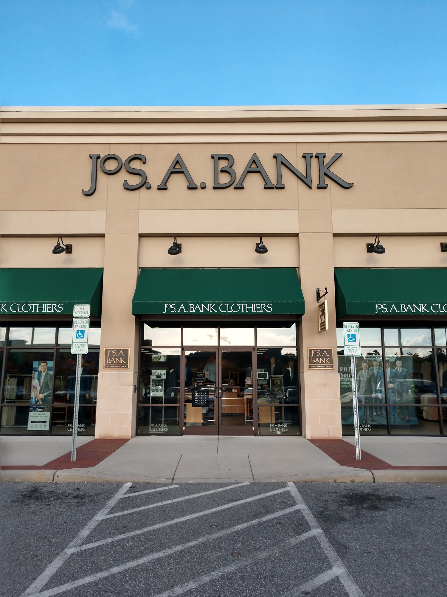 Jos A. Bank