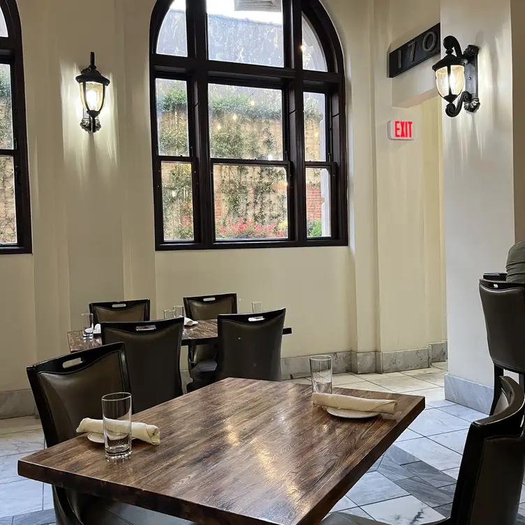 Photo credit: opentable