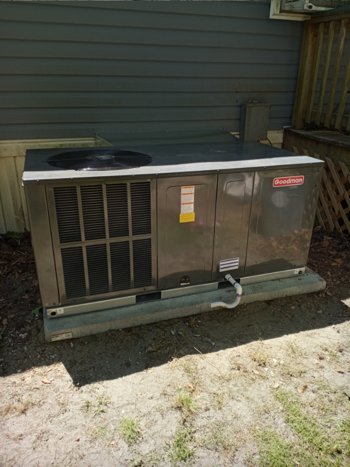 Mac's Heating & Air Conditioning 2025 Caratoke Hwy, Moyock North Carolina 27958