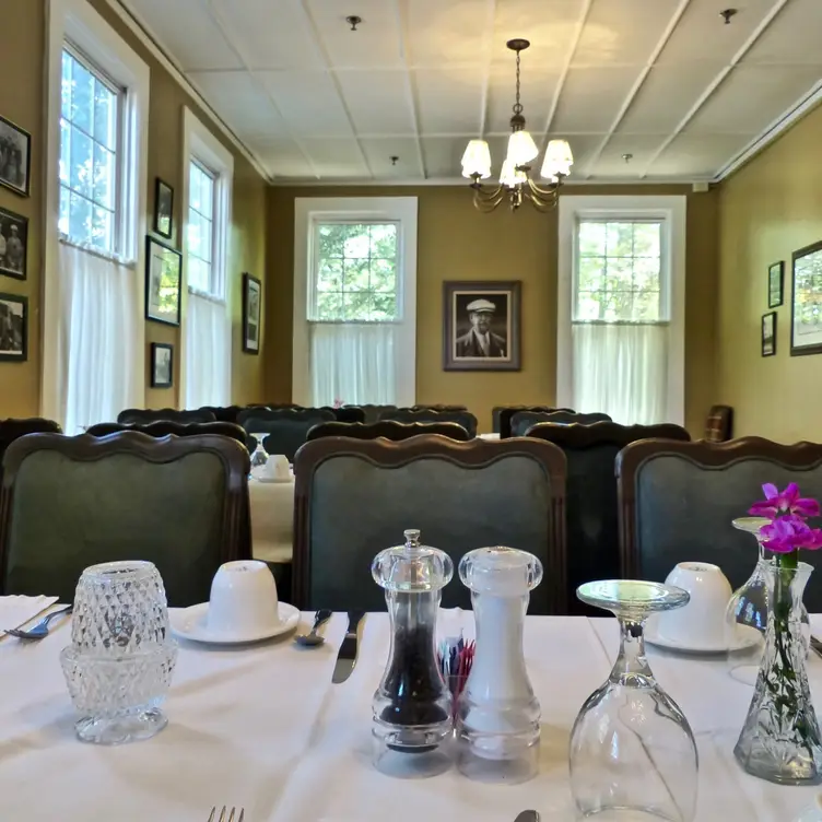 Photo credit: opentable