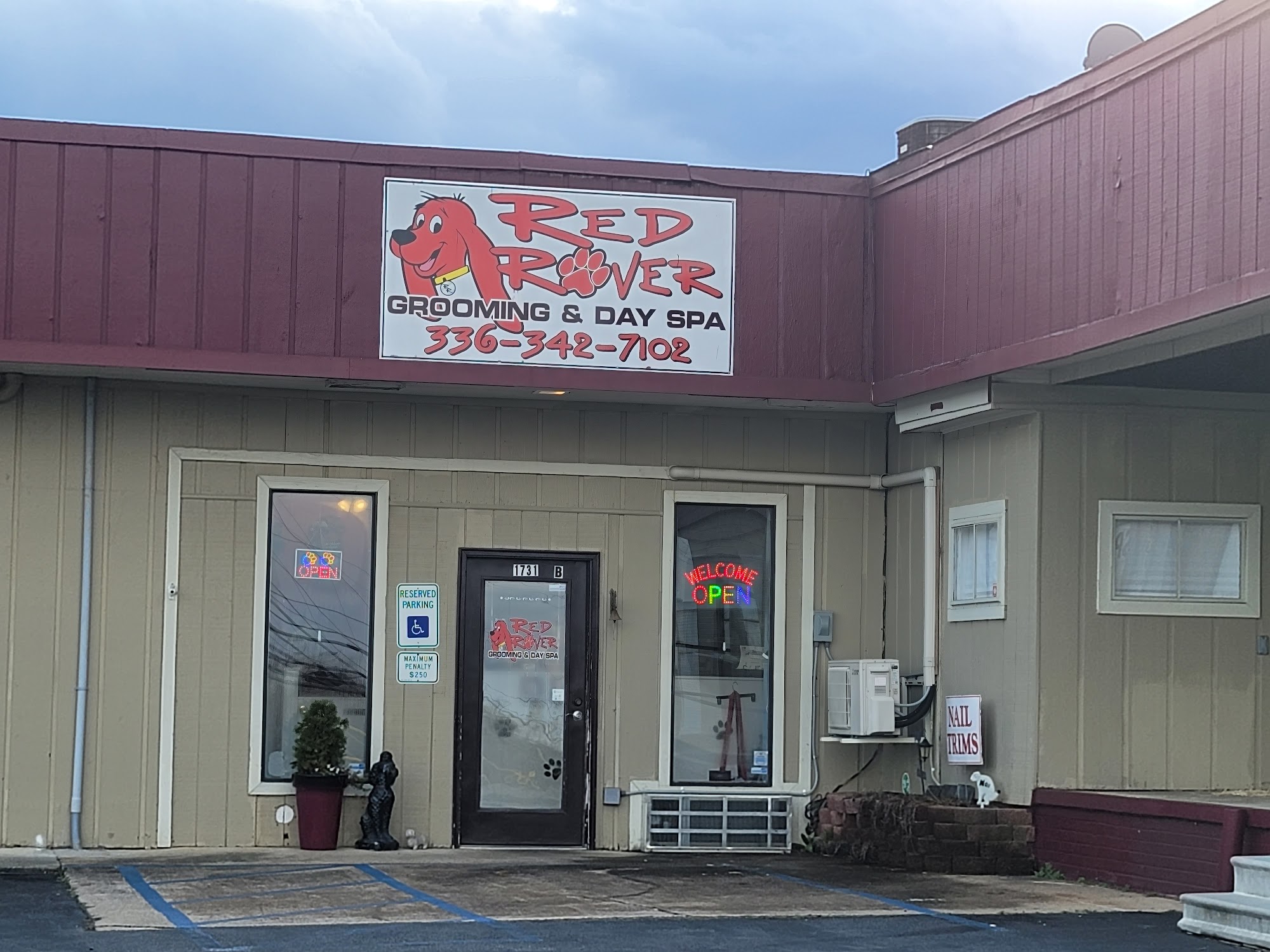 Red Rover Grooming & Day Spa, LLC