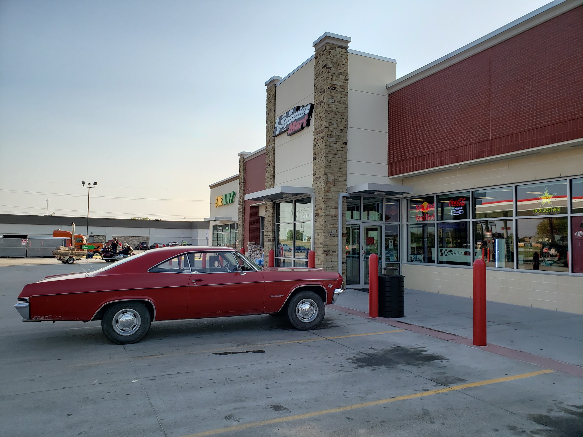 Phillips 66 Speedee Mart / Godfathers Pizza Express