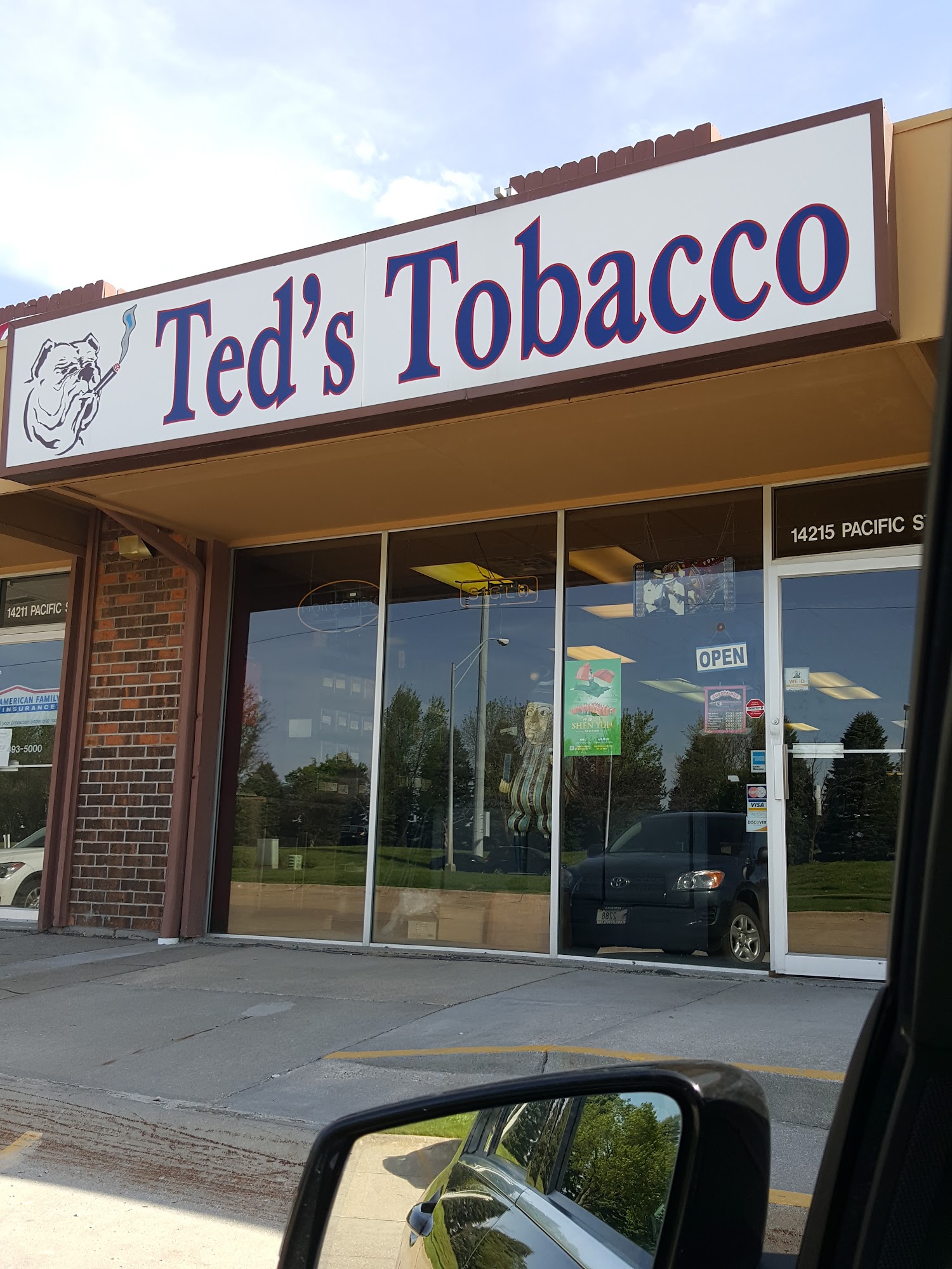 Ted's Tobacco