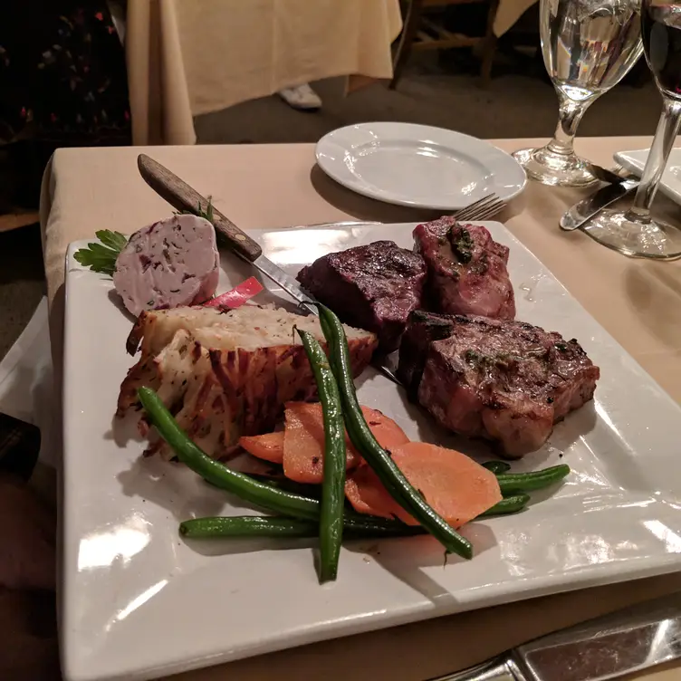 Photo credit: opentable