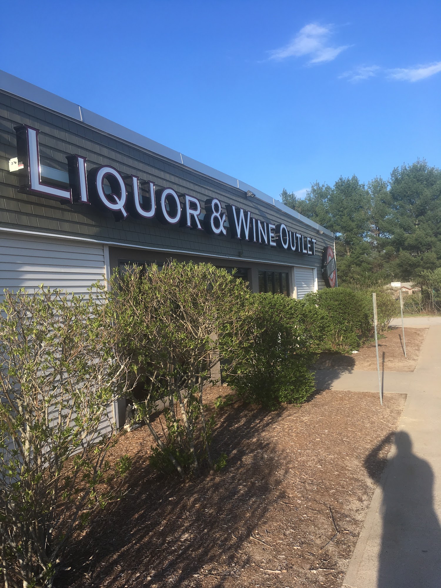 NH Liquor and Wine Outlet
