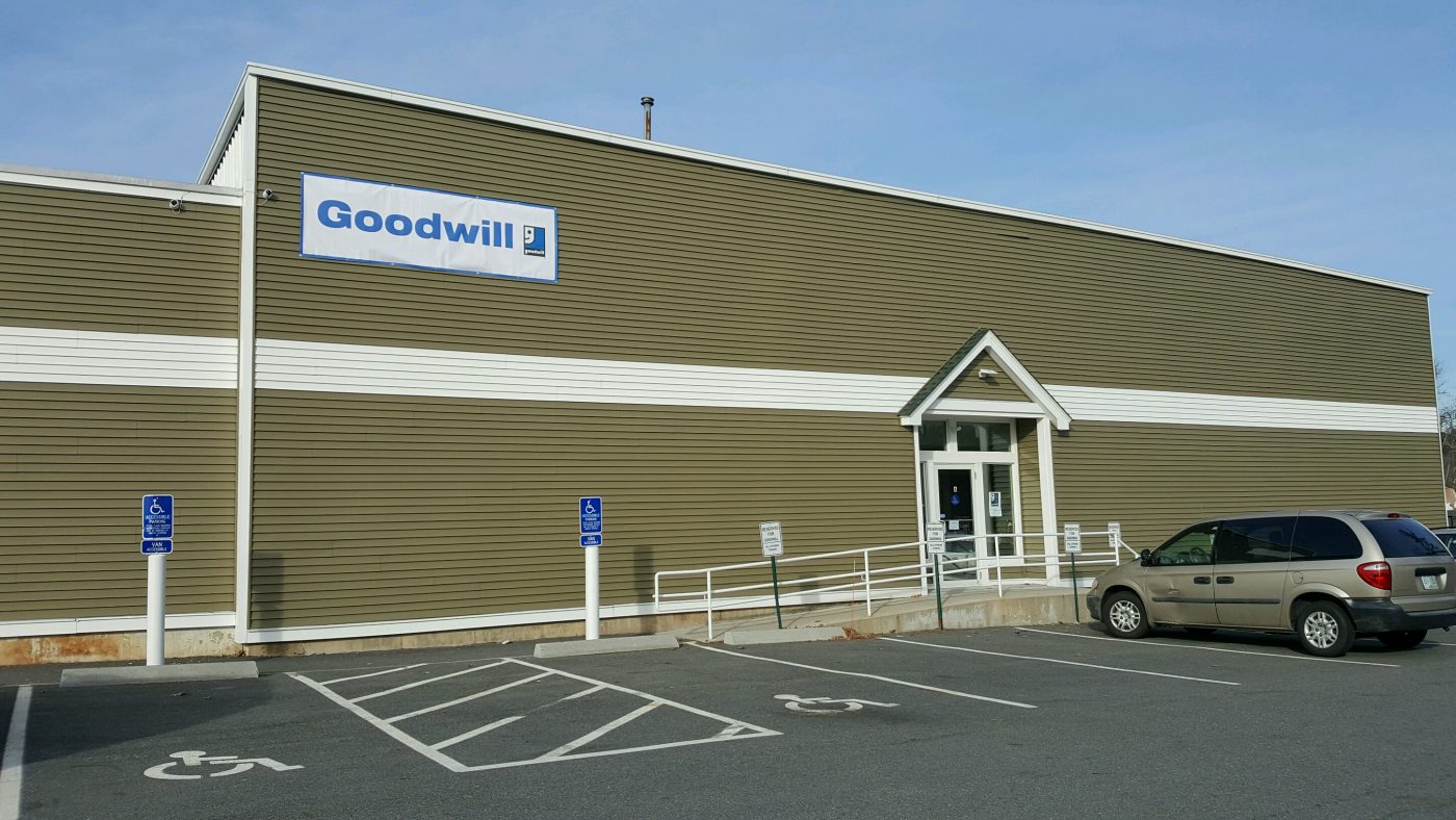 Goodwill Store: Salem