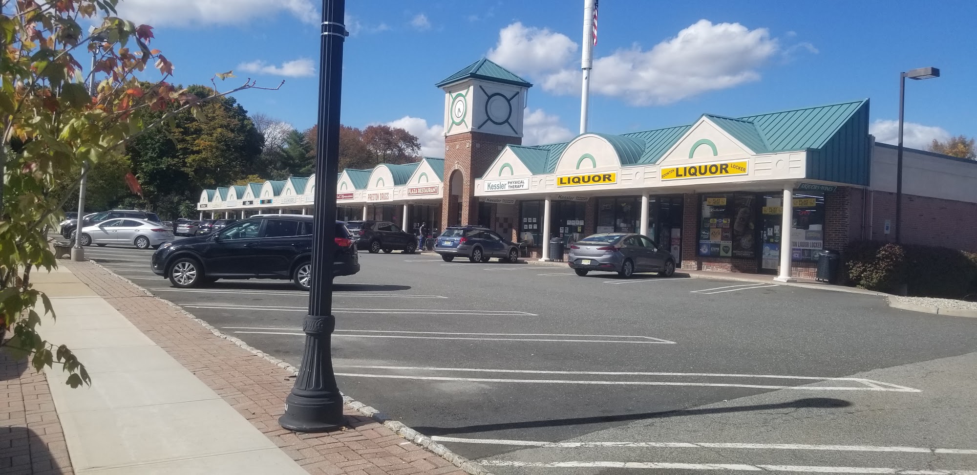 Del's Village Shopping Center