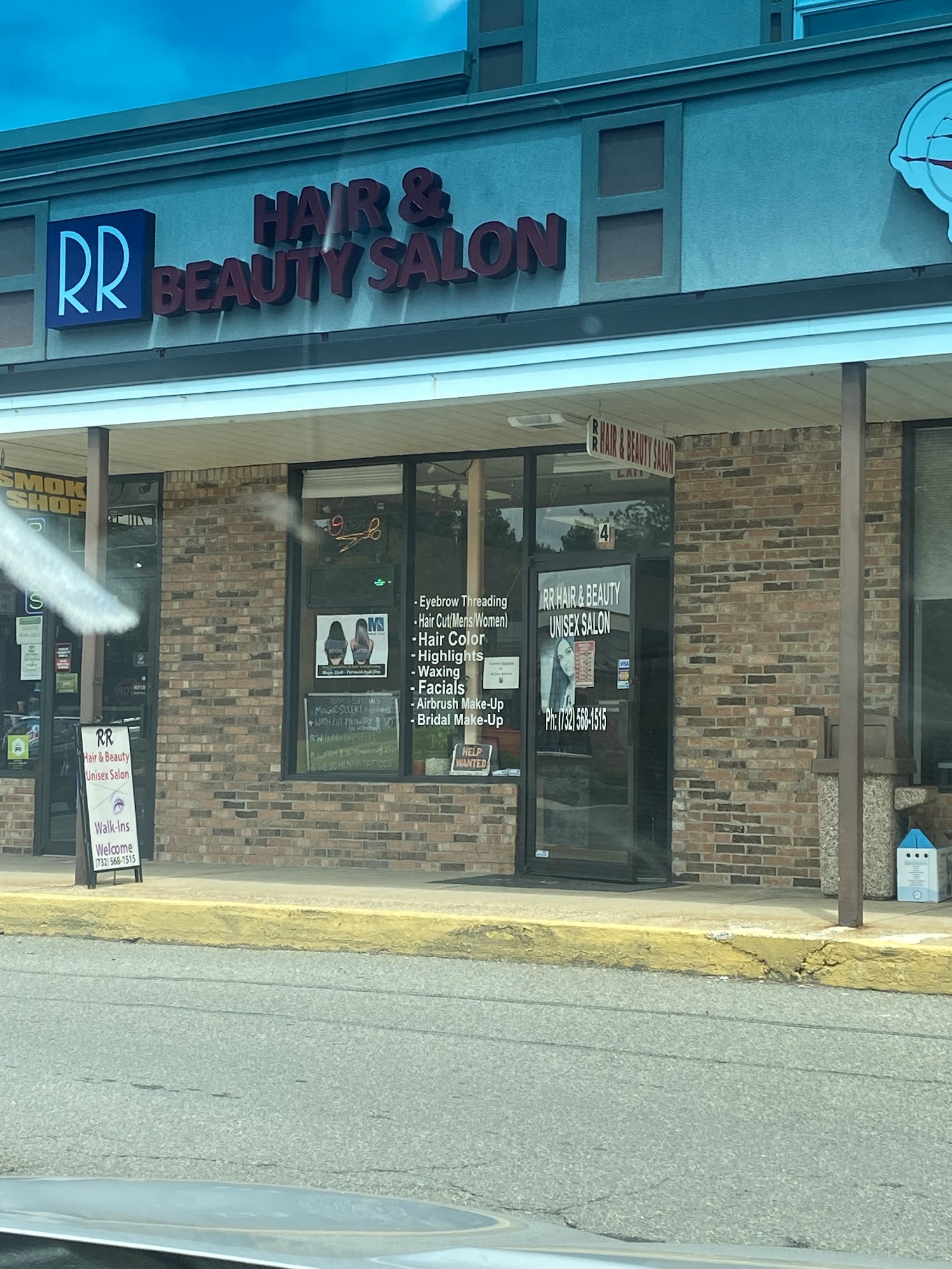 R R Hair & Beauty Salon