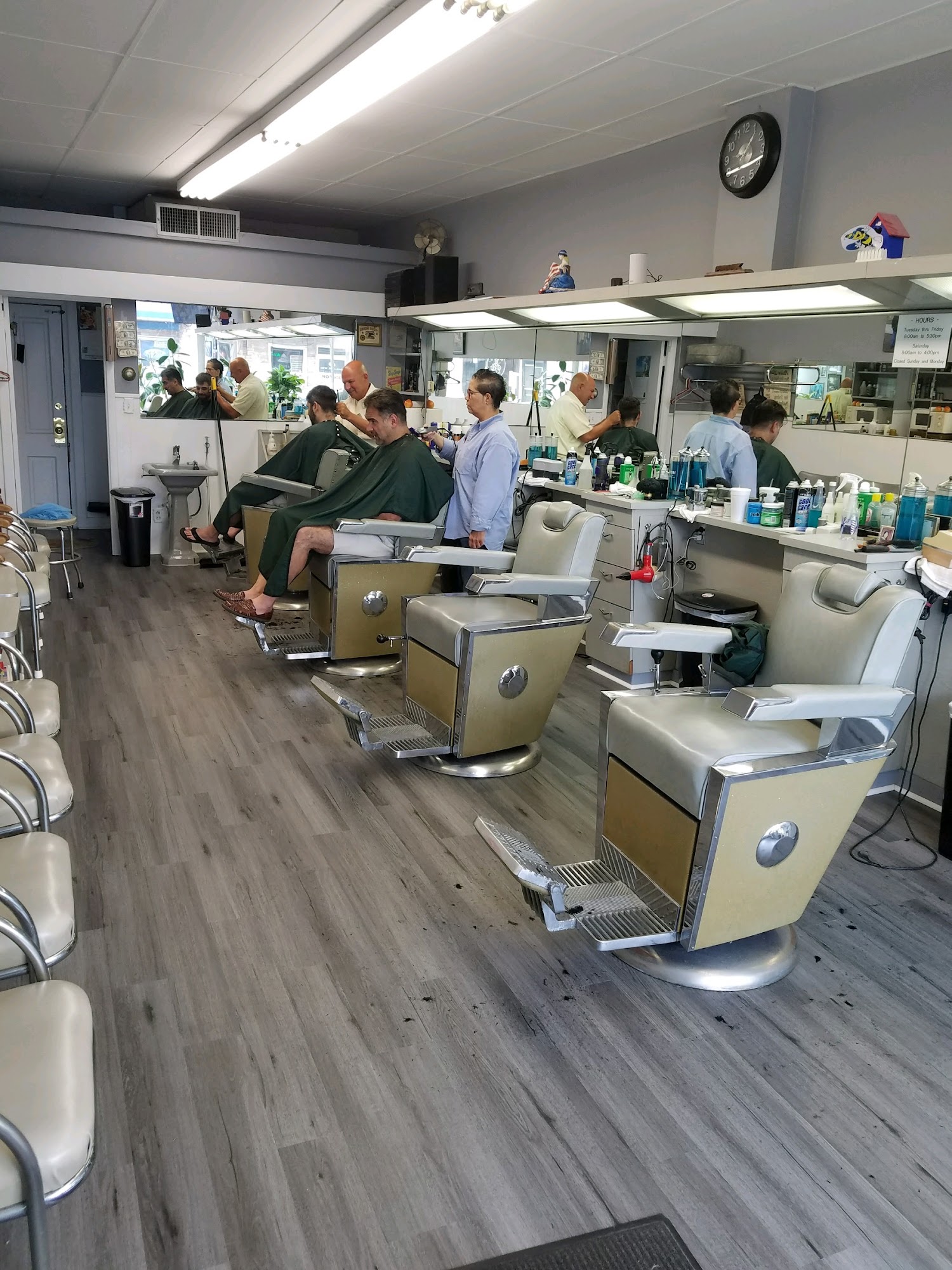 Diamond Bridge Barber Shop