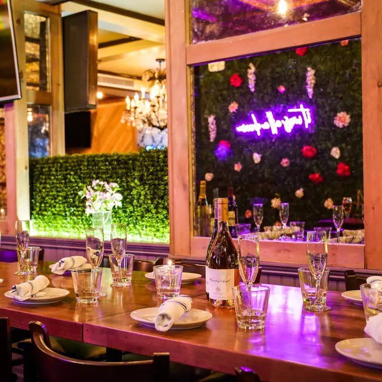 Photo credit: opentable